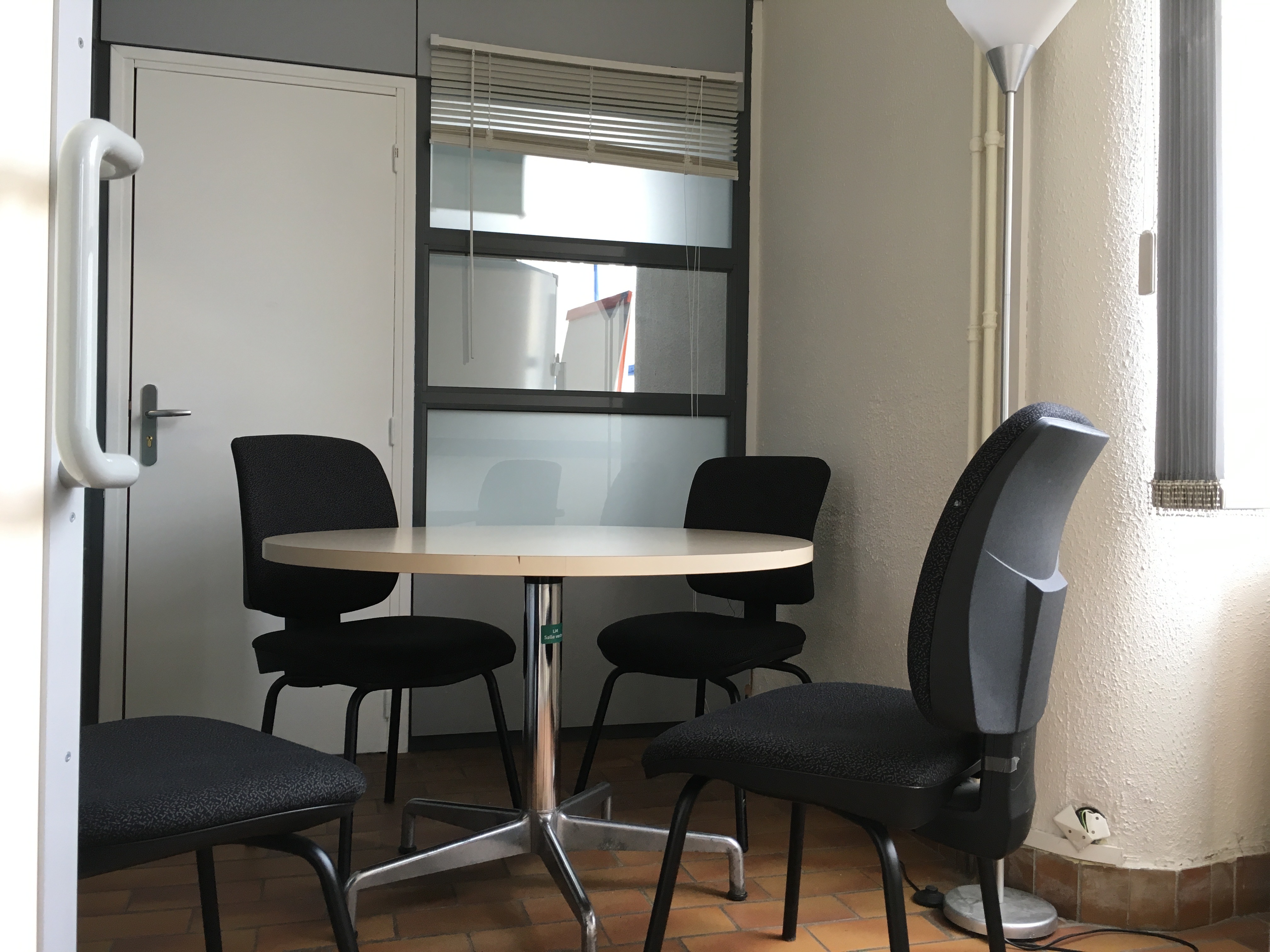 Salle de réunion 4 places